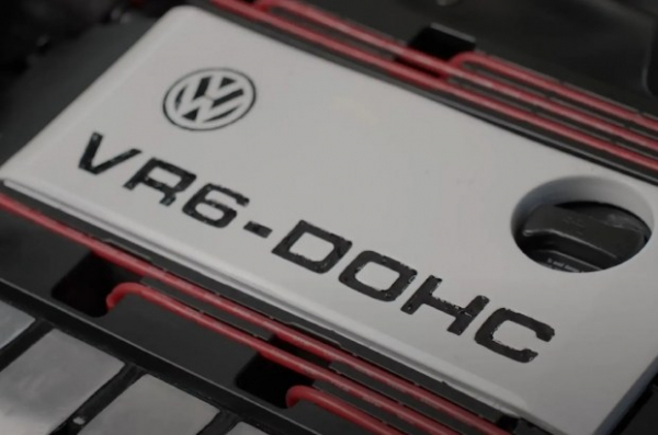 Старий Volkswagen Golf оснастили двома двигунами на 500 сил