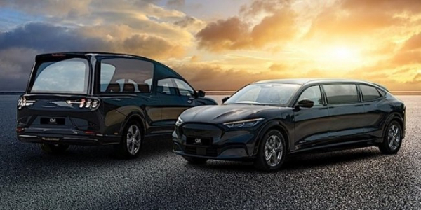 Електричний кросовер Ford Mustang перетворили на лімузин та катафалк Електричний кросовер Ford Mustang перетворили на лімузин та катафалк