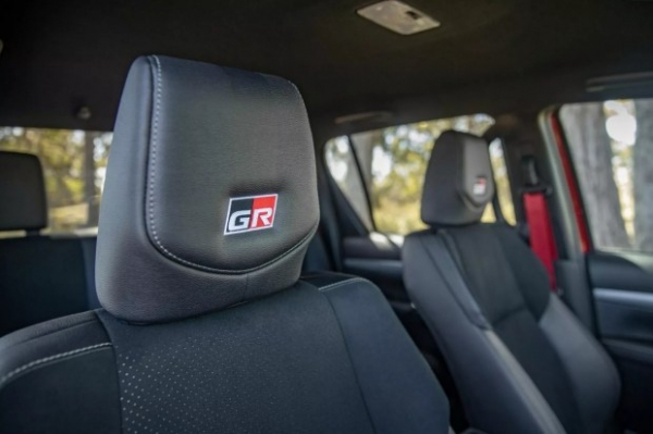 Найпопулярніший пікап Toyota отримав екстремальну спортивну версію