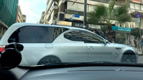 Із зарядженого седана BMW M5 зробили розкішний катафалк