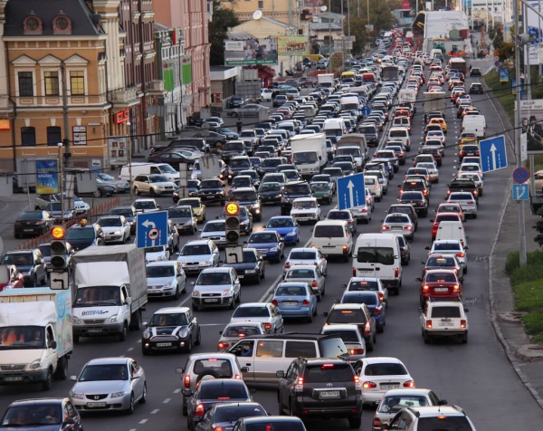 Эксперт Бургазлиев: российский авторынок возвратился на 30 лет назад Эксперт Бургазлиев: российский авторынок возвратился на 30 лет назад