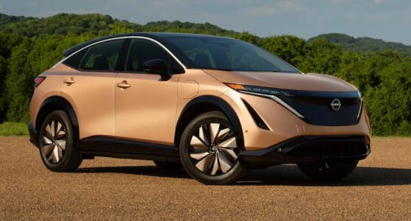 Электрический кроссовер Jeep Avenger стал победителем конкурса «Автомобиль года 2023» Электрический кроссовер Jeep Avenger стал победителем конкурса «Автомобиль года 2023»