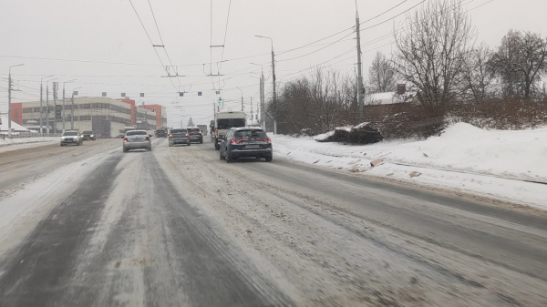 Назвали главные страхи россиян на дорогах