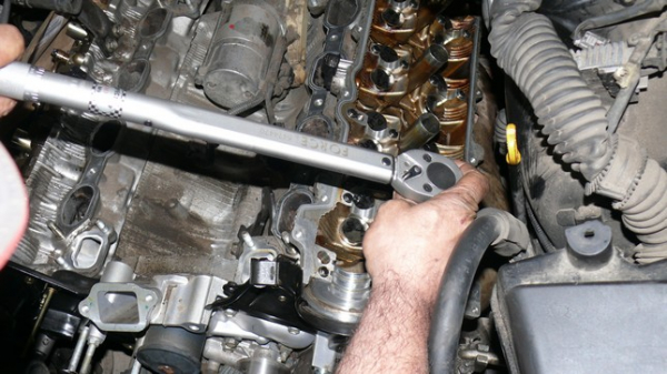 Как протягивать болты головки блока цилиндров при затяжке ГБЦ