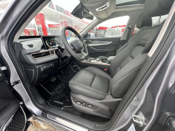 Кино и китайцы: длительный тест-драйв полноприводного кроссовера Exeed LX