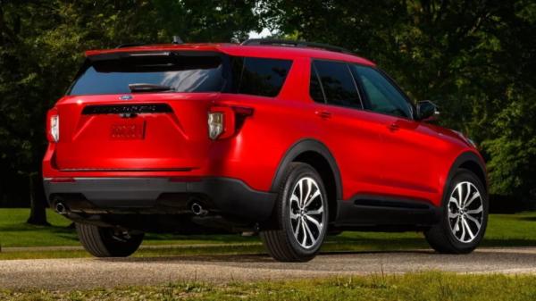 Компания Ford отзывает 462 тысячи машин в мире из-за потенциальной неисправности камеры заднего вида