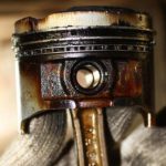 О чем говорит нагар на свечах зажигания и его цвет