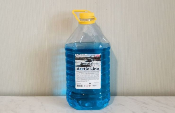 Почему автомобильные &laquo;незамерзайки&raquo; из метанола бесполезны при крепком морозе