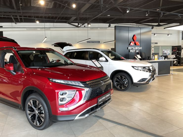 Пыльным мешком по голове: с чем российский авторынок въехал в 2023 год