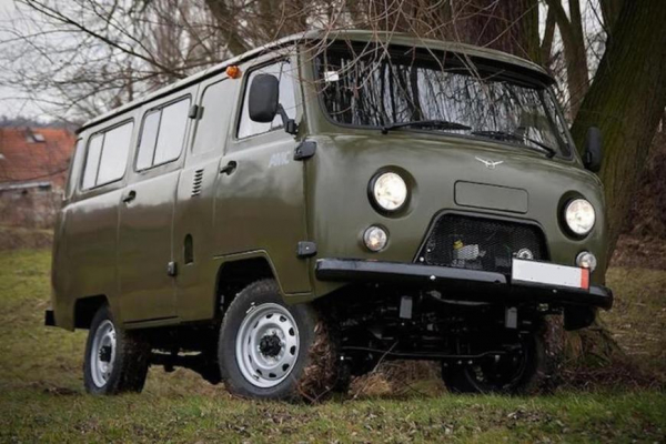 В Крыму разработают и представят электромобиль на базе УАЗ &laquo;Буханка&raquo; летом 2023 года