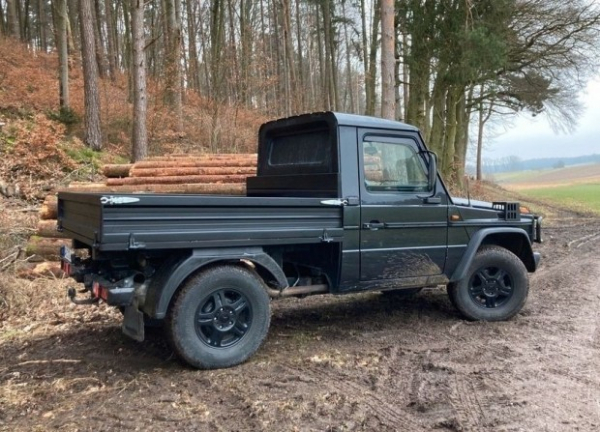 Gelandewagen перетворили на вантажівку