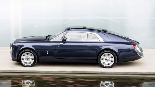 ТОП-10 самых дорогих машин в мире в 2023 году