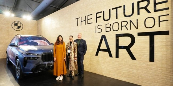 В Індії кросовер BMW X7 перетворили на шедевр мистецтва