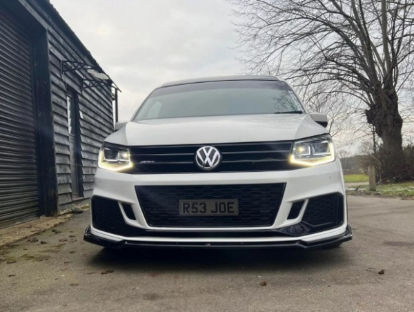 Фургон Volkswagen Caddy перетворили на надпотужний спорткар Фургон Volkswagen Caddy перетворили на надпотужний спорткар