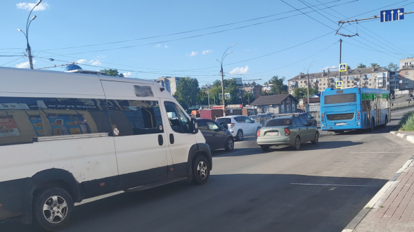 Как ездить по выделенной полосе и не получить штраф за нарушение ПДД