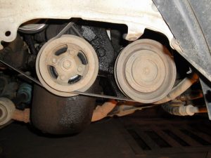 Что лучше заливать в двигатель: масло синтетика или полусинтетика Что лучше заливать в двигатель: масло синтетика или полусинтетика