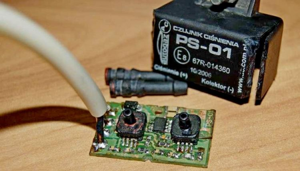 Датчик абсолютного давления воздуха (ДАД)