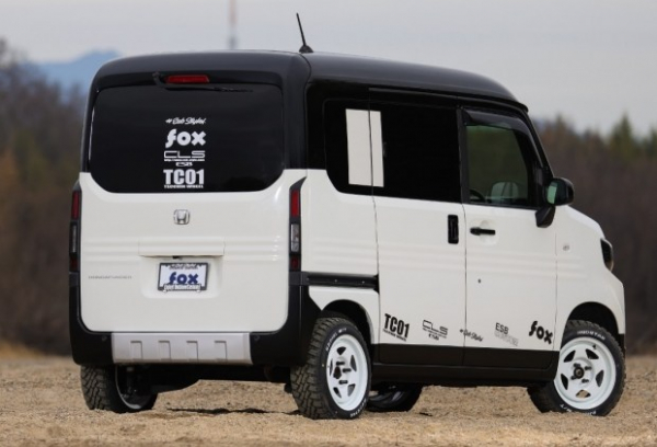 Компактний мінівен Honda &laquo;перетворили&raquo; на Defender