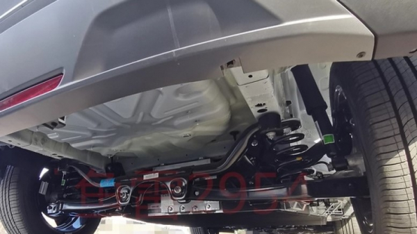 Электрический кроссовер Omoda C5 заметили в Китае