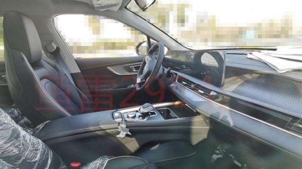 Электрический кроссовер Omoda C5 заметили в Китае