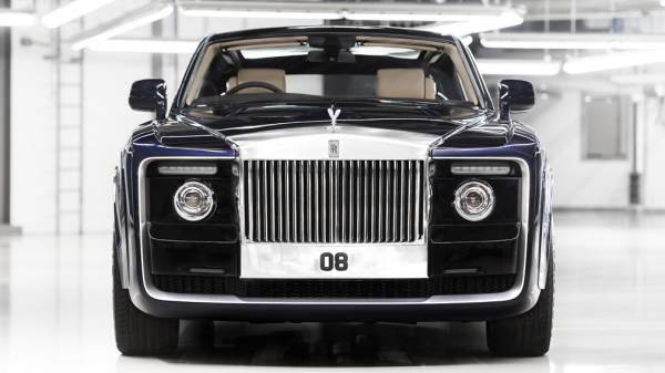 ТОП-10 самых дорогих машин в мире в 2023 году