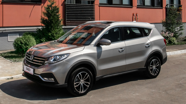 Кроссовер DFM 580 стал дороже на 91 тыс. рублей