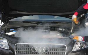 Как моют двигатель паром: преимущества и недостатки