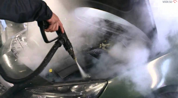 Как моют двигатель паром: преимущества и недостатки