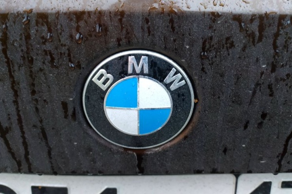 Как ушлые россияне элегантно обманывают «мозги» новых Mercedes и BMW Как ушлые россияне элегантно обманывают «мозги» новых Mercedes и BMW