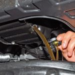 Какой объем масла нужно заливать в мотор