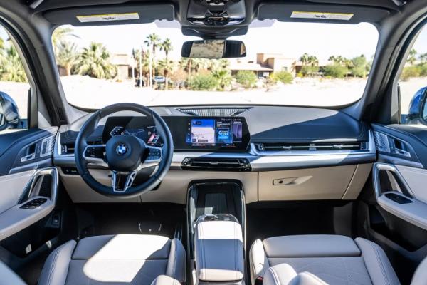 Компания BMW отзывает 15 000 автомашин BMW iX и X1 из-за срабатывания подушек безопасности