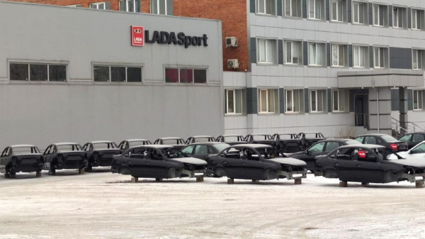 LADA Sport будет временно выпускать седаны LADA Granta Drive Active только в черном оттенке  LADA Sport будет временно выпускать седаны LADA Granta Drive Active только в черном оттенке