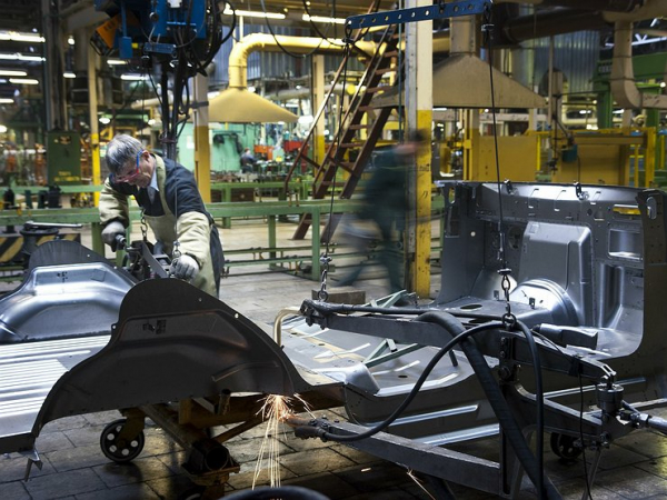 Правительство отобрало деньги у АВТОВАЗа и КамАЗа ради &laquo;запорожцев&raquo;