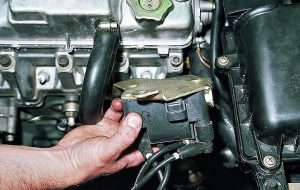 Проверка искры на инжеторном моторе