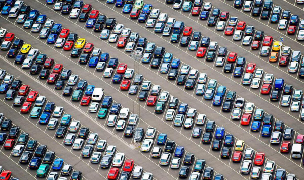Российский авторынок опустился на 19 место по продажам по итогам 2022 года