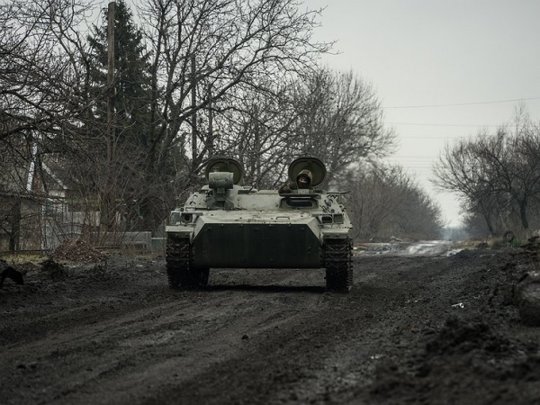 Сколько стоит дорога на фронт, или Зачем гражданские едут на передовую Сколько стоит дорога на фронт, или Зачем гражданские едут на передовую