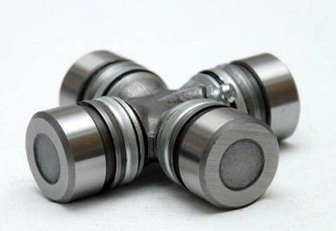 Замена крестовины карданного вала и рулевого вала своими руками Замена крестовины карданного вала и рулевого вала своими руками