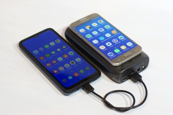 &laquo;1000 ампер в номинале, 2000 &ndash; в пике!&raquo;. Обзор ультракомпактного мобильного пускового устройства ПускАч JS 10000