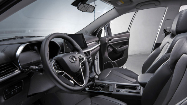 В РФ появится бюджетный кроссовер Soueast DX5