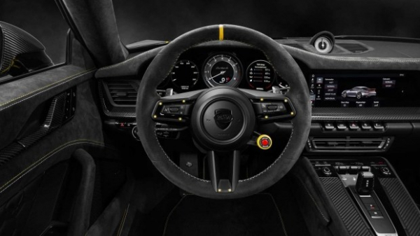 Розсекречено купе GTstreet R Flyweight на базі Porsche 911 Turbo S Розсекречено купе GTstreet R Flyweight на базі Porsche 911 Turbo S