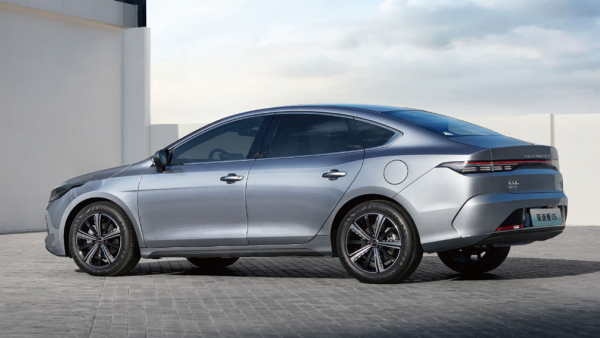 В РФ начали продавать гибридные седаны BYD Destroyer 05 В РФ начали продавать гибридные седаны BYD Destroyer 05