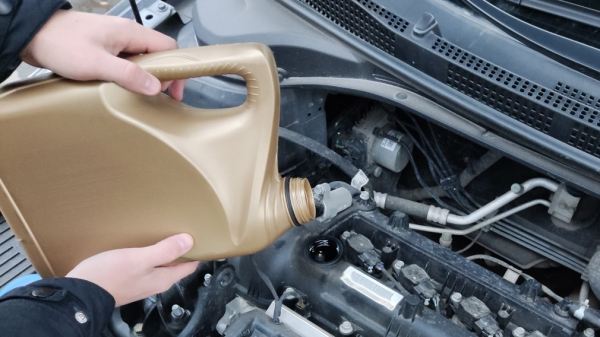 Эксперт рассказал, как безопасно очистить ДВС от отложений