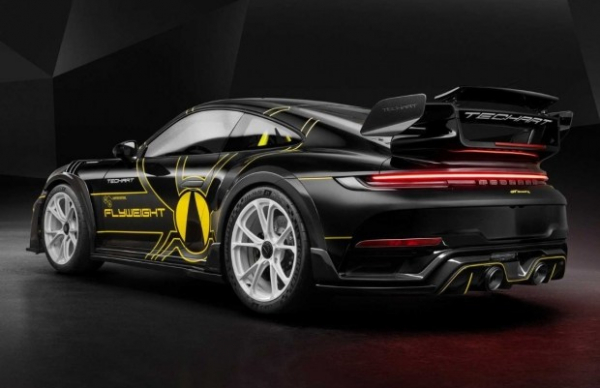 Розсекречено купе GTstreet R Flyweight на базі Porsche 911 Turbo S Розсекречено купе GTstreet R Flyweight на базі Porsche 911 Turbo S