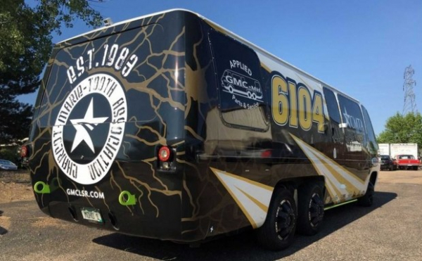 Найшвидший у світі будинок на колесах виставлено на продаж