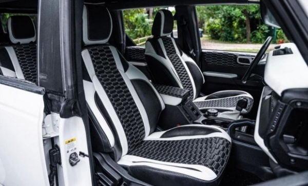 Ford Bronco отримав брутальну шестиколісну версію