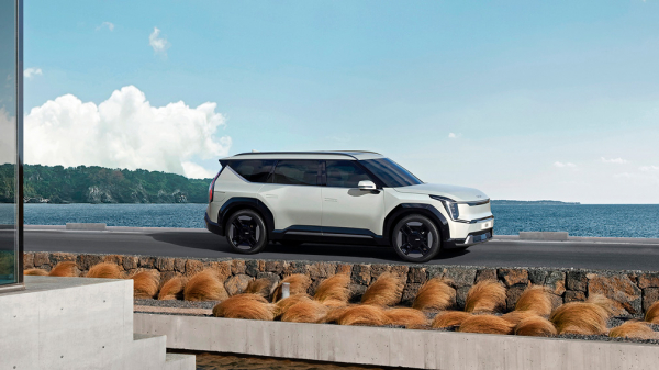 Представлен трехрядный электрокроссовер Kia EV9 Представлен трехрядный электрокроссовер Kia EV9
