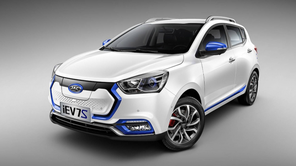 BYD e2 стал самым недорогим электромобилем в России в марте 2023 года