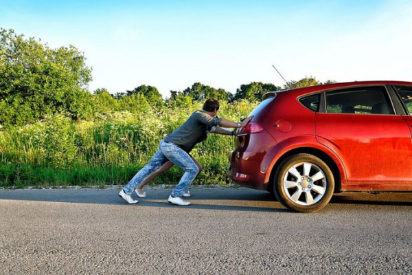 Как заводить «с толкача» автомобиль правильно: что нужно знать Как заводить «с толкача» автомобиль правильно: что нужно знать