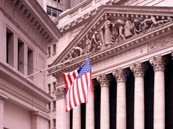 Кошмарно дорогие &laquo;китайцы&raquo;: США запрограммировали чудовищный взрыв цен на российском авторынке