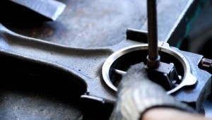 Металлический стук в двигателе на холодную